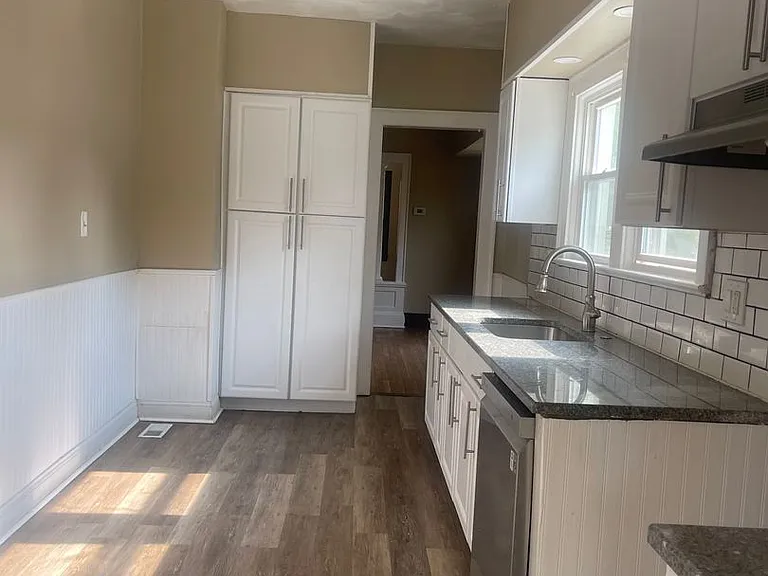 4397 Ardmore Rd — Photo 6