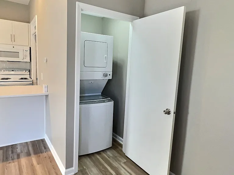 2501 N Bartlett Ave #C — Photo 4