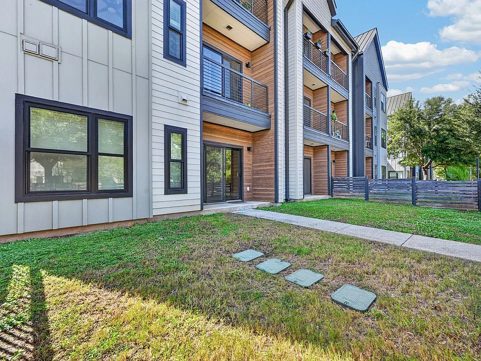 3101 Govalle Ave #102