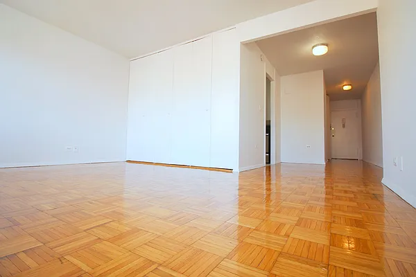 Rented by Corcoran | media 16