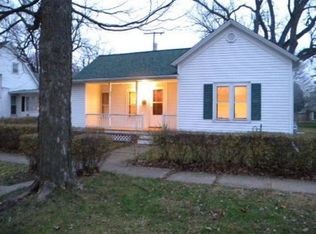 404 N Locust St, Valparaiso, IN 46383
