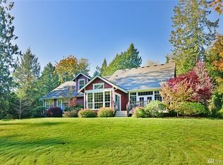 12606 NE Winter View Ln, Bainbridge Island, WA 98110