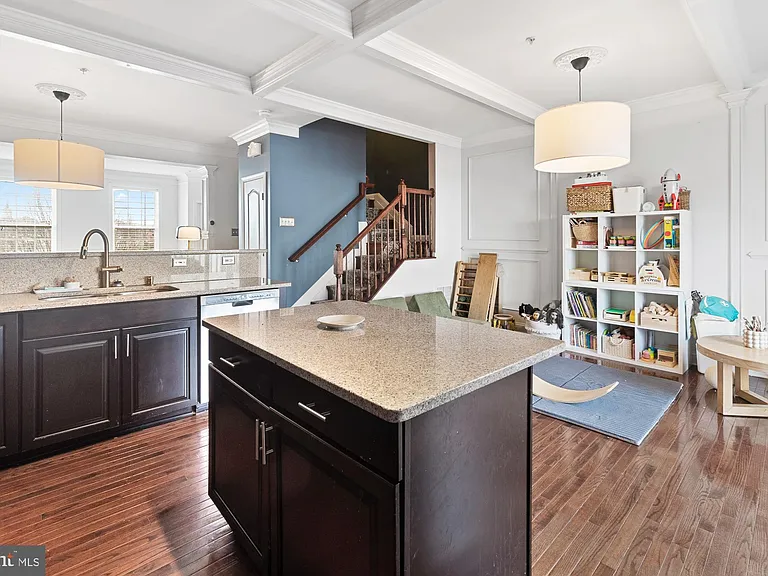 7803 Wormans Mill Rd — Photo 13