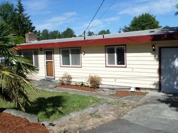 24318 16th Ave S, Des Moines, WA 98198