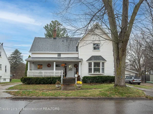 612 Pleasant St, Charlotte, MI 48813