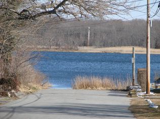 65 Orchard Ave, Barrington, RI 02806