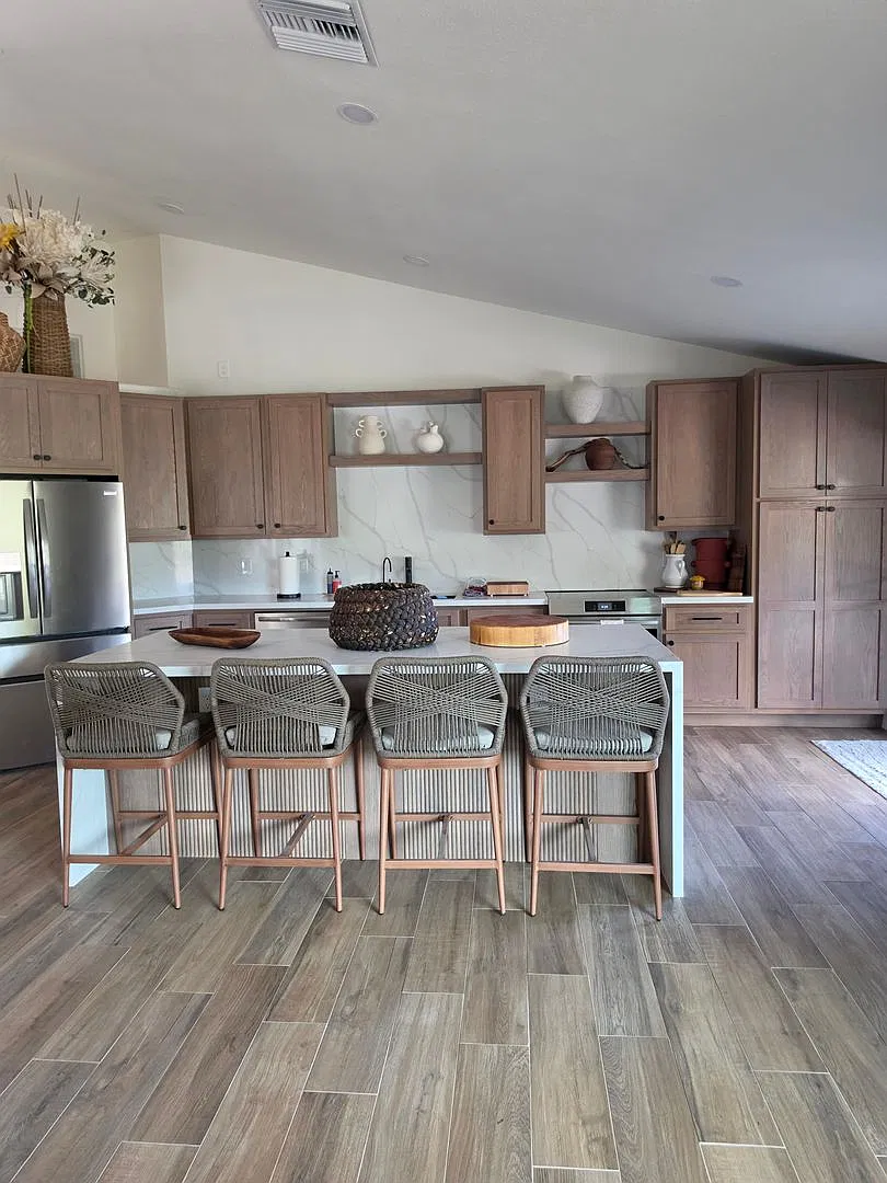 Furnished Seasonal Rental — Photo 2