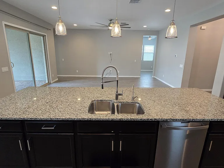 18351 W Mercer Ln — Photo 22