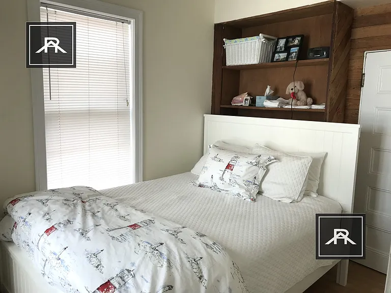 9 Mount Ida St #1R — Photo 4