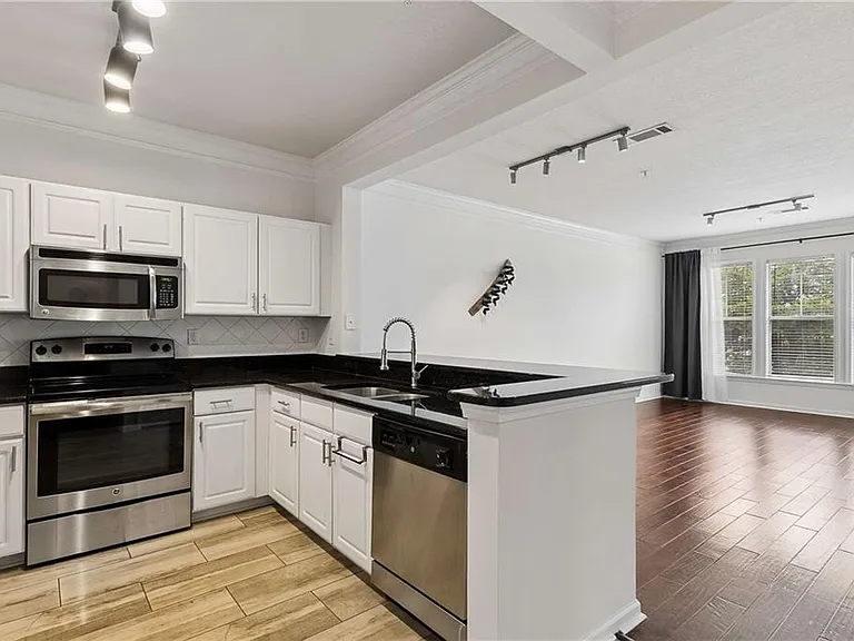 1850 Cotillion Dr #2324 — Photo 3