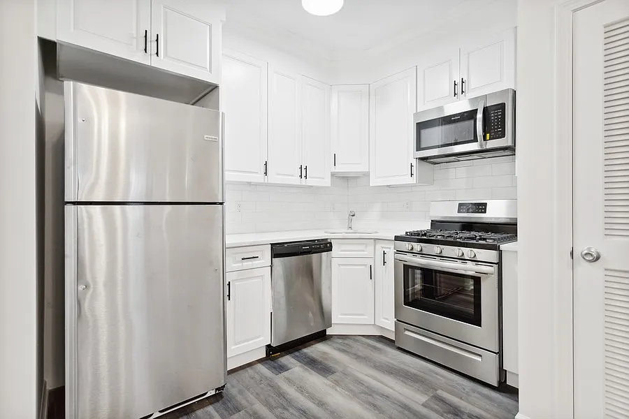 Building Photo - 2015 Arthur Ave #1