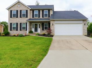 2400 Candlemakers Ln, Maineville, OH 45039