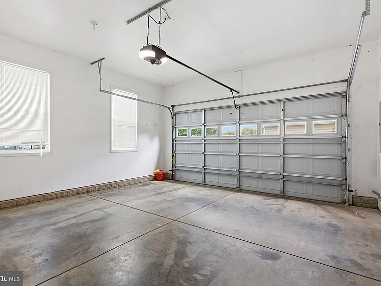 320 Timber Mill Ln — Photo 39