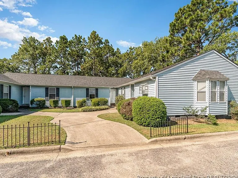 596 Countrytown Dr — Photo 2