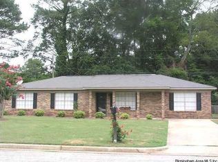 910 7th Pl, Sylacauga, AL 35150