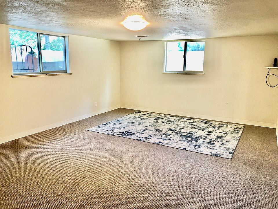 Massive living-room w two large windows