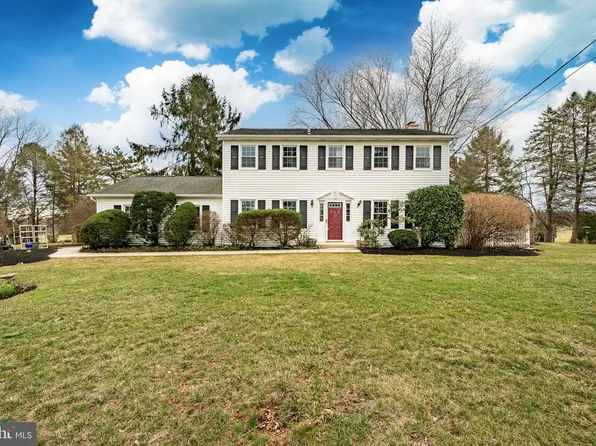 1190 Hilltop Ln, Coatesville, PA 19320