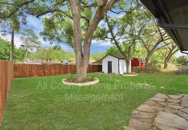1906 Airline Dr — Photo 22