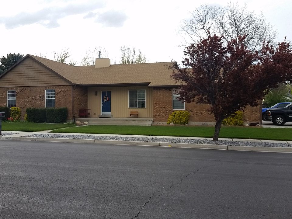 2nd image of 10058 S Yorkshire Dr