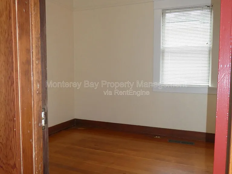 668 Van Buren St — Photo 6