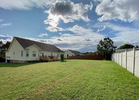 2nd image of 598 Thoroughbred Dr NW