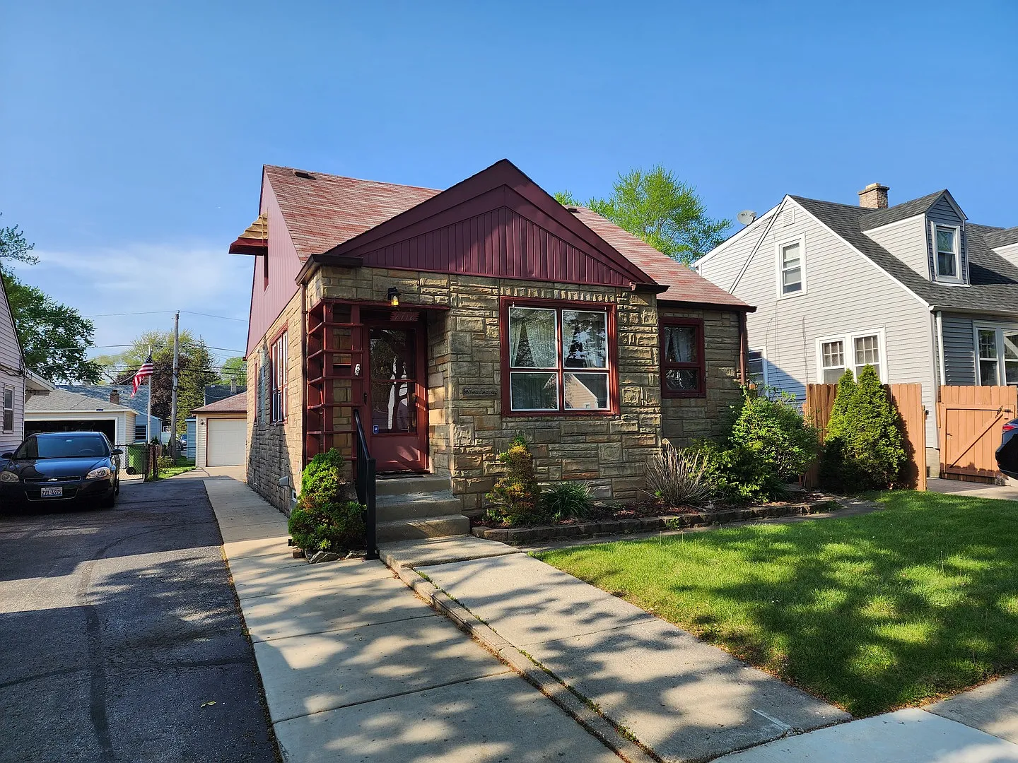 2712 W 89th Pl photo 1