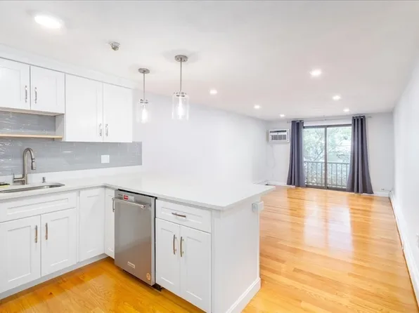 29 Harvard Ave APT 37, Medford, MA 02155