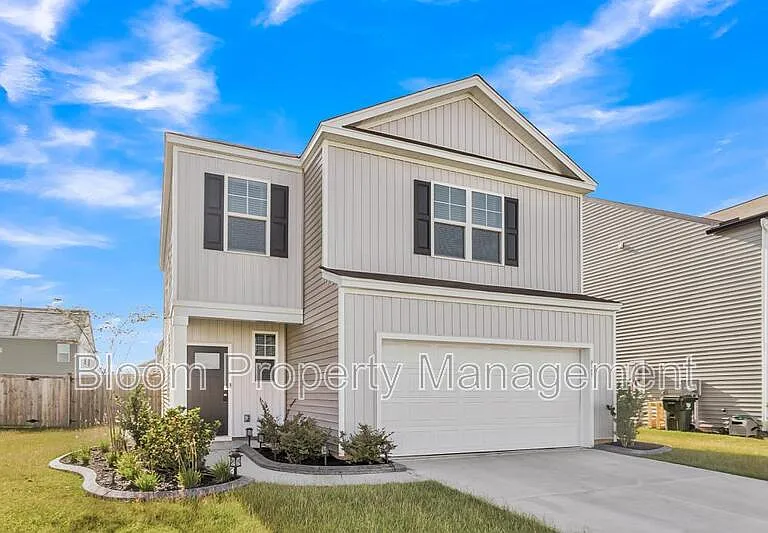 828 Lilyford Ln — Photo 2