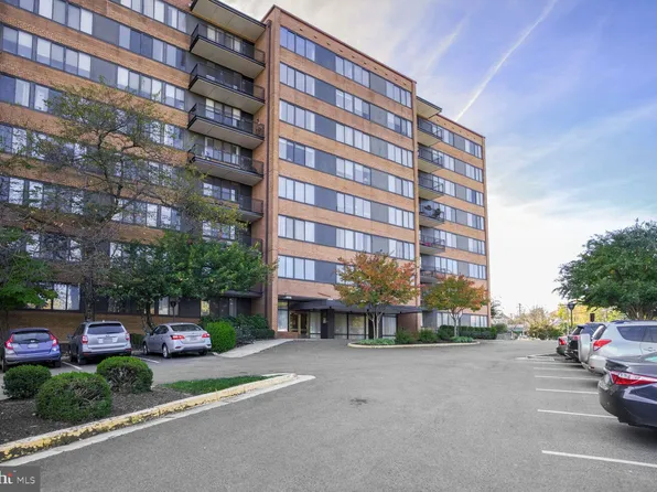 4390 Lorcom Ln APT G3, Arlington, VA 22207