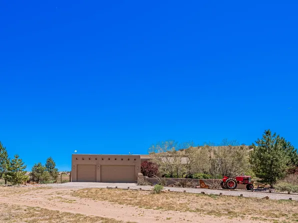 33 Via Luna Dr, Algodones, NM 87001