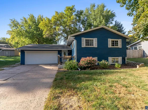 309 Elm Ave, Baltic, SD 57003