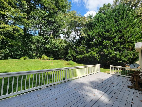 5th image of 2924 Sebring Cir