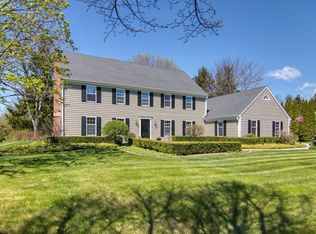 10323 N Chicory Ln, Mequon, WI 53092