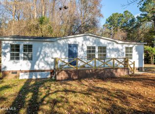 501 Sutton St, Clinton, NC 28328
