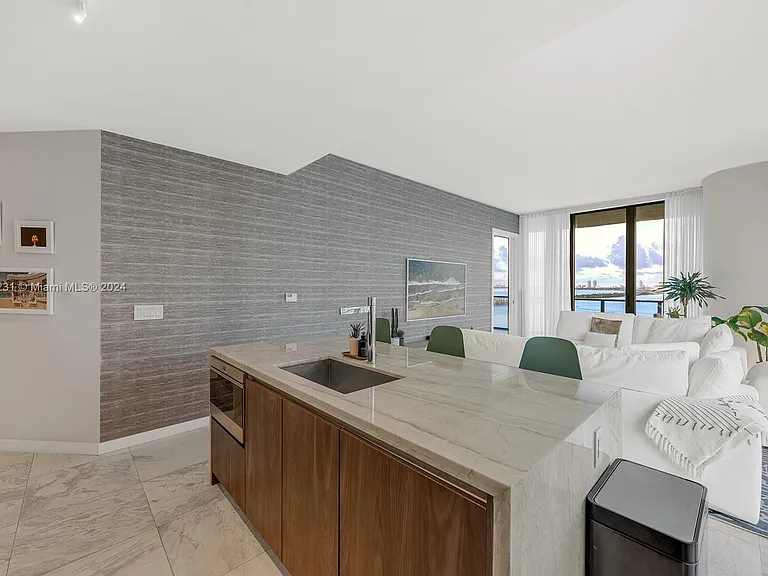 480 NE 31st St #1701 — Photo 9