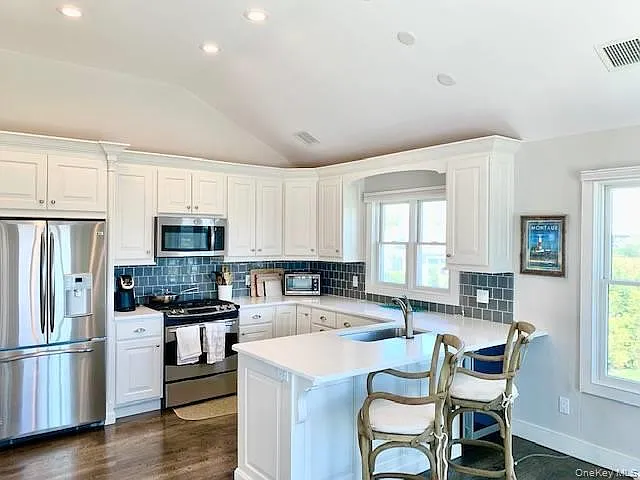 4 bed, 3.5 bath, 2118 sqft, $125,000 — Photo 4