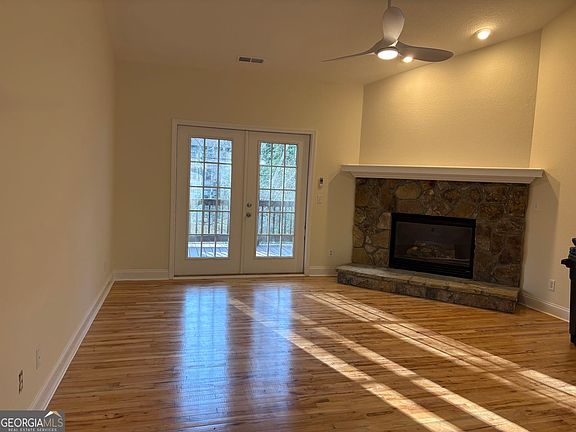 4th image of 74 Lockerbie Ct Unit 201