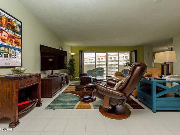 3rd image of 1 John Anderson Dr APT 609