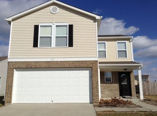 686 Findlay Ln, Greenwood, IN 46143