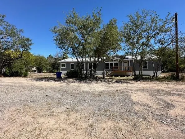 314 W 1st St, Camp Wood, TX 78833