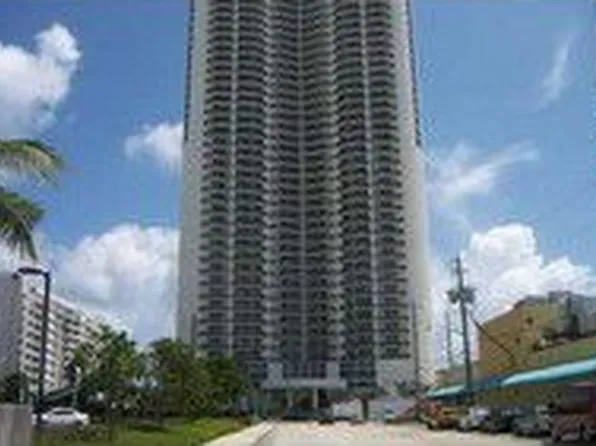 17201 Collins Ave Unit 3305, Sunny Isles Beach, FL 33160