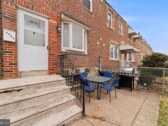 3rd image of 2933 Lardner St