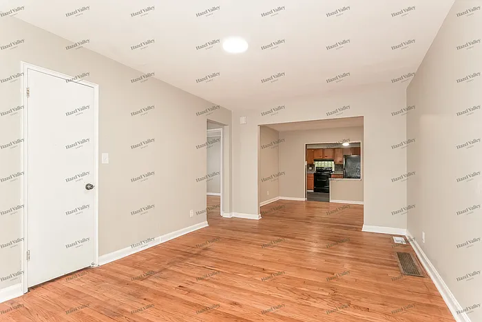6645 Thurston Ave — Photo 4