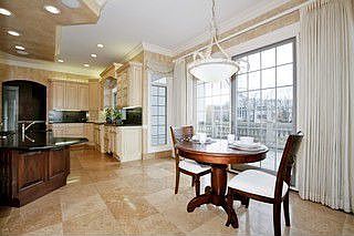 Kitchen / Breakfast Room