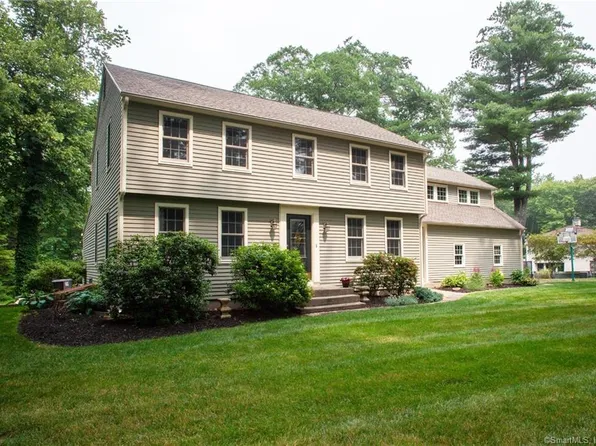 20 Banbury Road, Simsbury, CT 06092