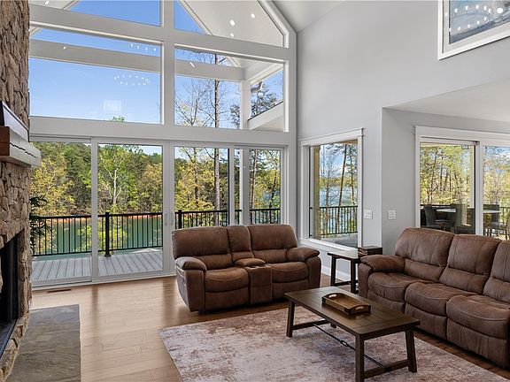 5th image of 9012 Reservoir Rd