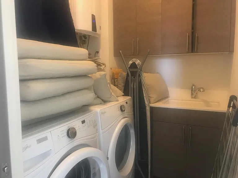 932 15th Ave — Photo 17