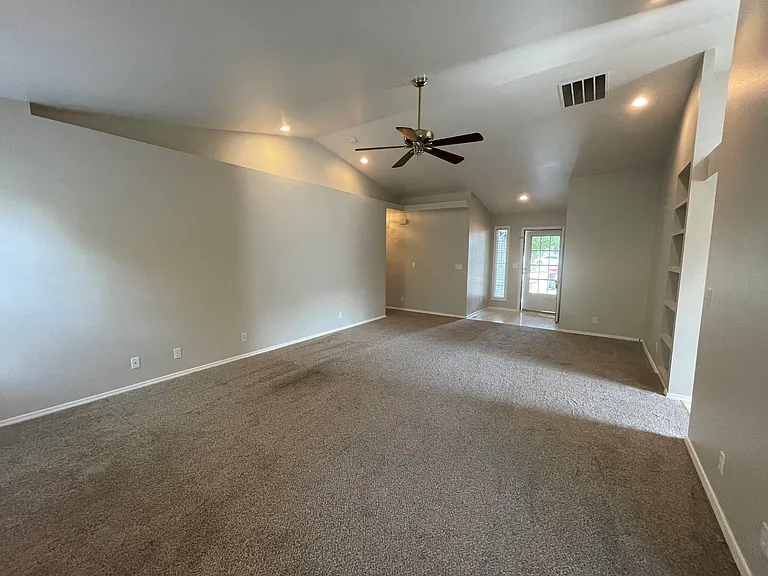 2652 W Sheryl St — Photo 5