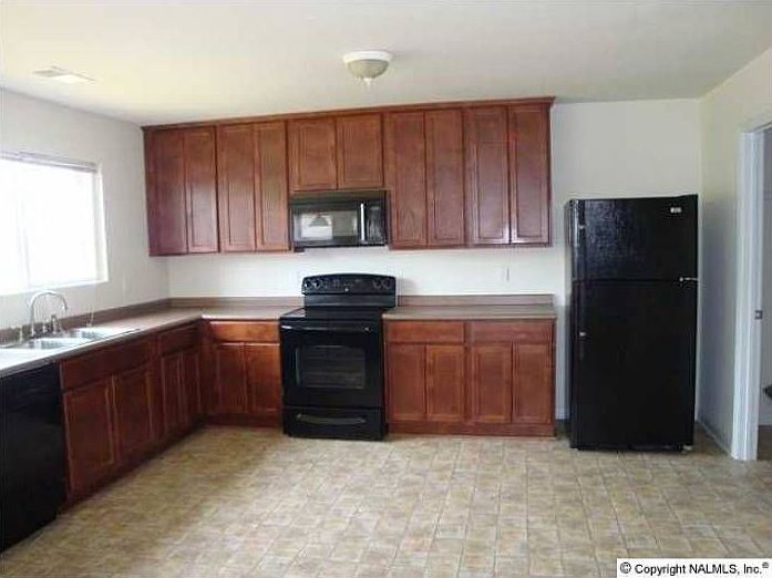 2nd image of 351 Jasmine Dr