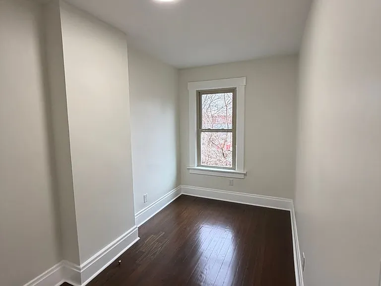 425 Hanford St — Photo 12
